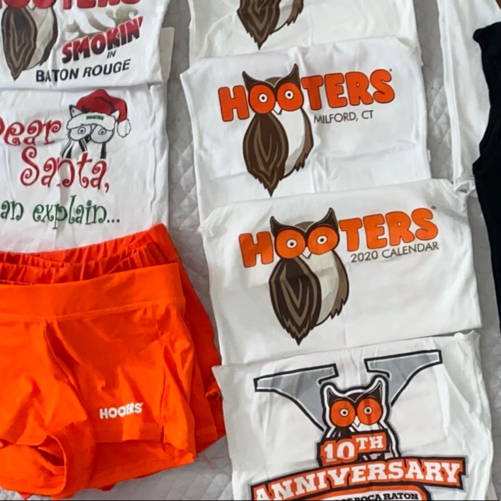 Hooters bundle